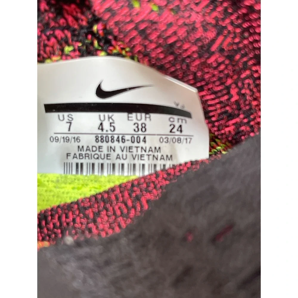 Flyknit Free Nike RN Motion Multicolor Running Shoe 880846-004 Women Size 7 EUC